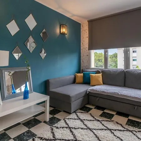 Apartment Spacieux A Proximite Du Centre Villes Wifi Stationnement Gratuit Avignon